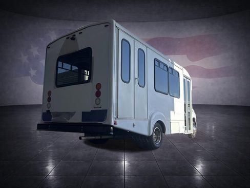 Used 2016 Ford E-350 and Econoline 350 Super Duty RWD image 5