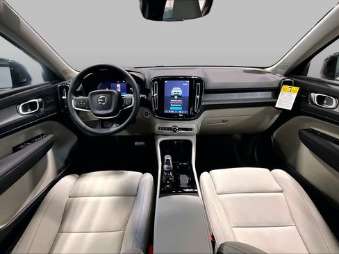New 2026 Volvo XC40 B5 Ultra w/ Protection Package Premier AWD/4WD image 7