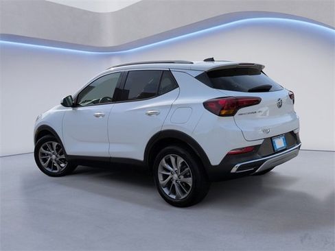 Used 2020 Buick Encore GX Essence w/ Experience Buick Package image 9
