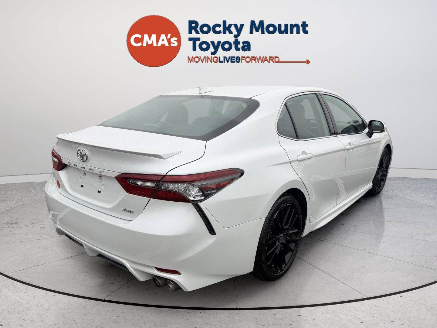 Used 2023 Toyota Camry XSE FWD image 5