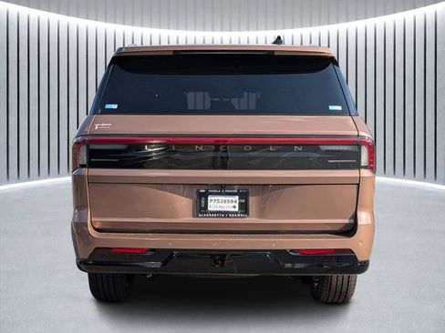 New 2025 Lincoln Navigator L Black Label image 4