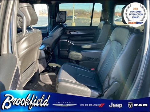 Used 2024 Jeep Wagoneer Series III image 17