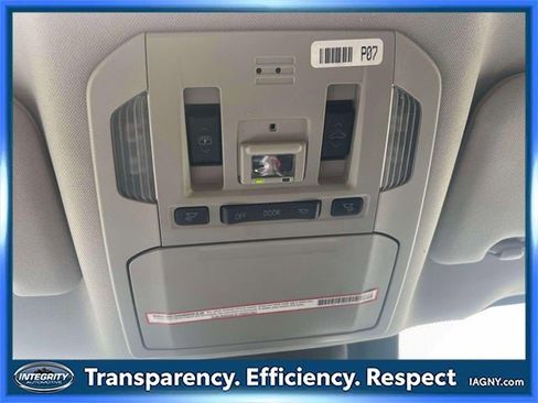 Used 2023 Toyota Highlander Platinum image 32