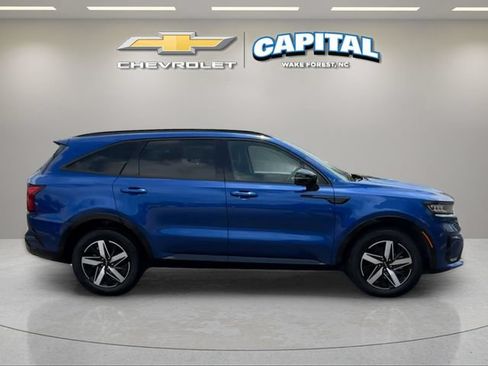 Used 2023 Kia Sorento S w/ Panoramic Sunroof Package FWD image 6