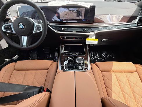 New 2027 BMW X7 xDrive40i w/ M Sport Package AWD/4WD image 16
