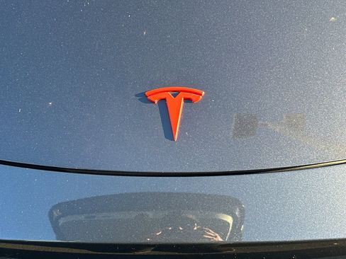 Used 2022 Tesla Model Y Performance image 12