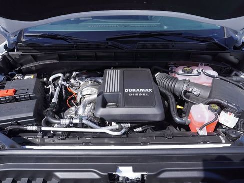 New 2026 GMC Sierra 1500 SLE w/ Preferred Package AWD/4WD image 9