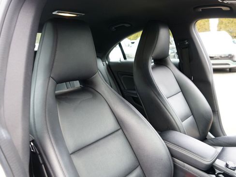 Used 2014 Mercedes-Benz CLA 250 CLA 250 image 10