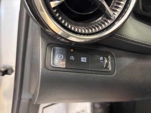 Used 2026 Chevrolet Equinox LT FWD image 31