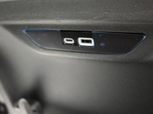 New 2026 Chrysler Pacifica Select image 37