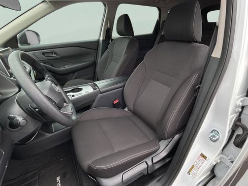 Certified 2025 Nissan Rogue S FWD image 14