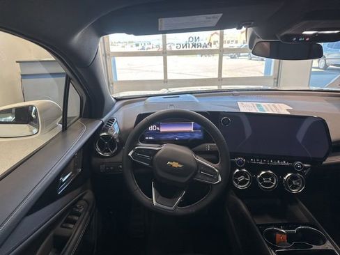 New 2025 Chevrolet Blazer EV LT image 17
