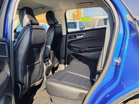 Used 2024 Ford Edge SEL image 17