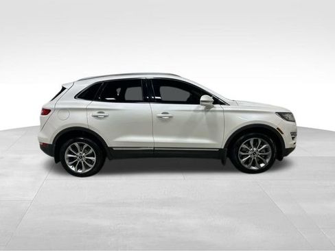 Used 2017 Lincoln MKC Select w/ Select Plus Package image 3