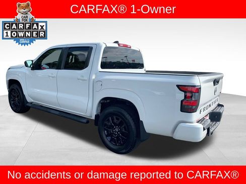 Used 2023 Nissan Frontier SV w/ Midnight Edition Package AWD/4WD image 3