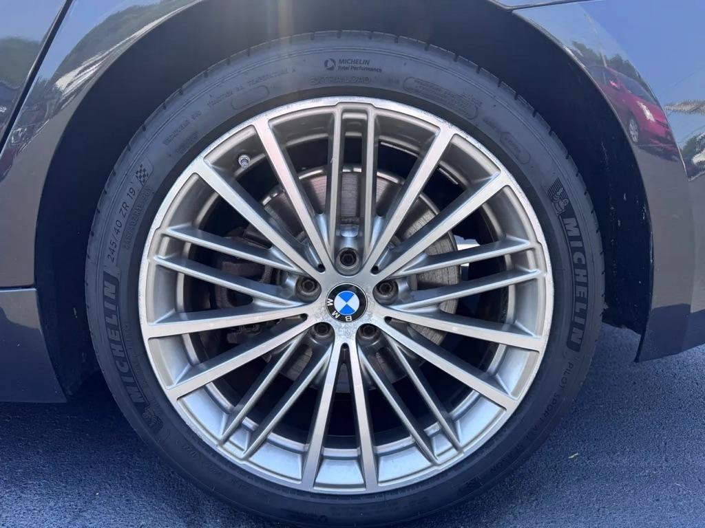 Used 2017 BMW 540i RWD image 14