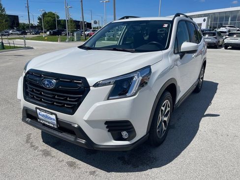Used 2024 Subaru Forester Premium AWD/4WD image 1