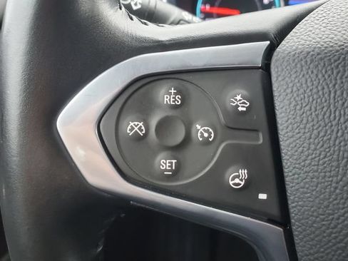 Used 2021 Chevrolet Traverse LT FWD image 25