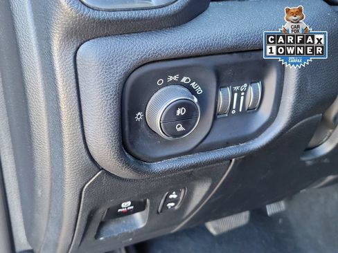 Used 2025 RAM 1500 Laramie AWD/4WD image 18