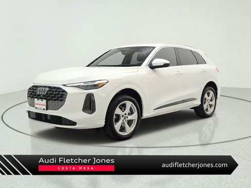 Used 2025 Audi Q5 Premium Plus w/ Premium Plus AWD/4WD image 1