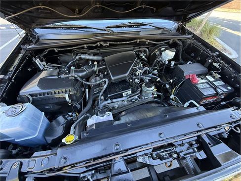 Used 2014 Toyota Tacoma PreRunner w/ SR5 Package RWD image 19