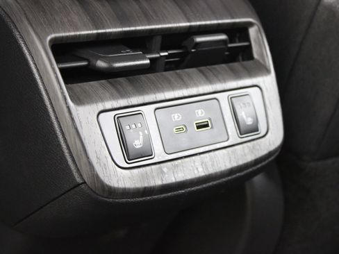 Used 2023 Nissan Ariya FWD image 28