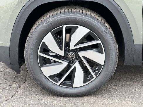 New 2026 Volkswagen Atlas SEL image 6