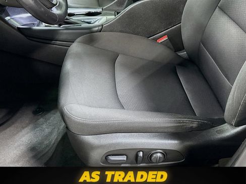 Used 2018 Chevrolet Malibu LT FWD image 20