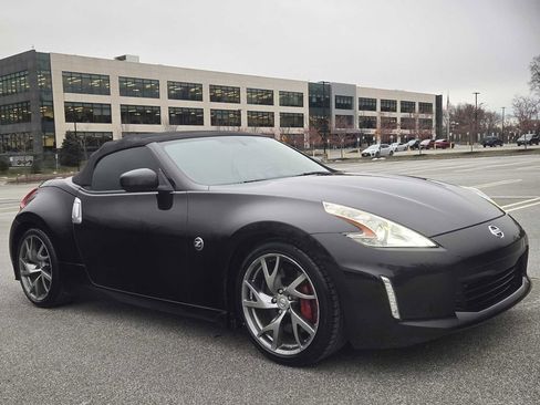 Used 2013 Nissan 370Z Touring w/ Sport Pkg image 29