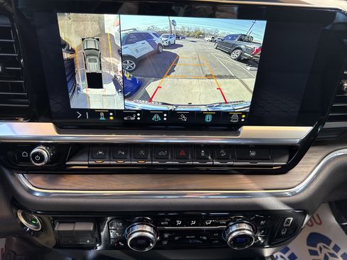 Used 2022 GMC Sierra 1500 SLT w/ SLT Premium Plus Package image 26