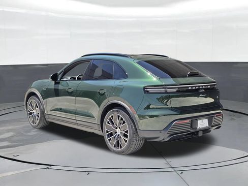 New 2026 Porsche Macan Electric RWD image 3