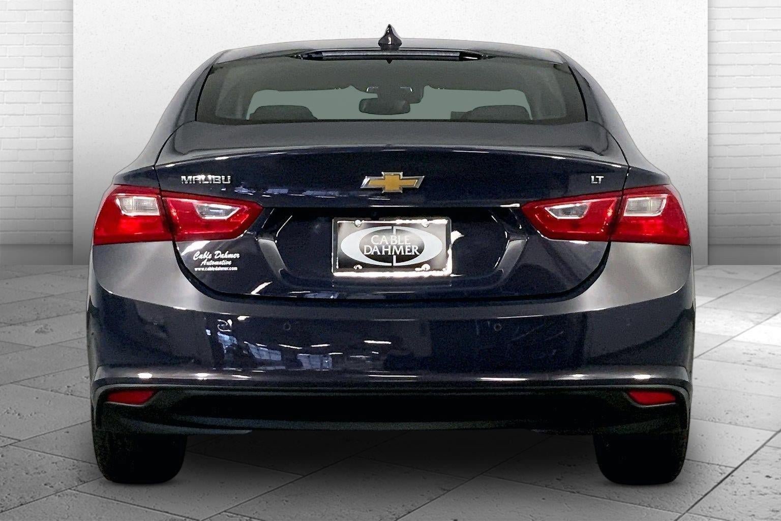 Used 2025 Chevrolet Malibu LT FWD image 3