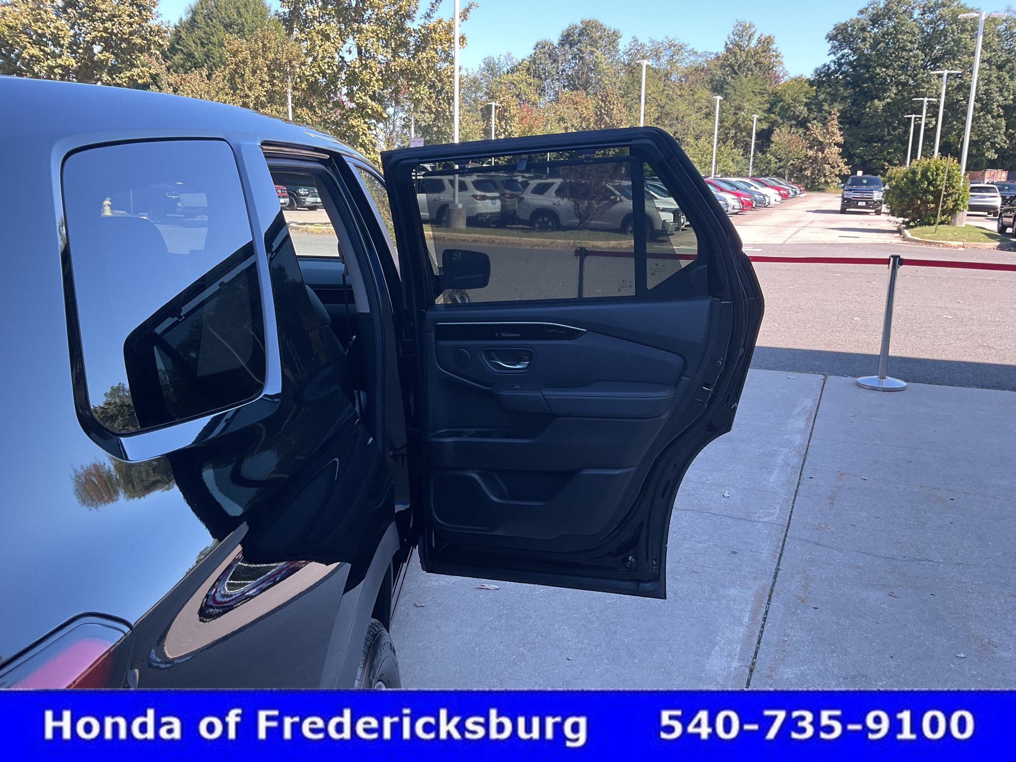 Used 2025 Honda Pilot EX-L image 12
