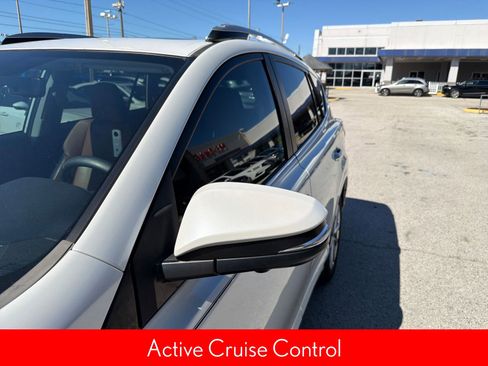 Used 2017 Toyota RAV4 Platinum image 12