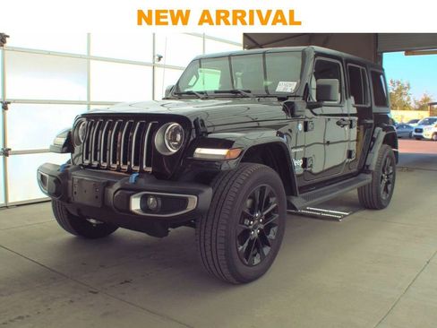 Used 2023 Jeep Wrangler Unlimited Sahara w/ Dual Top Group AWD/4WD image 1