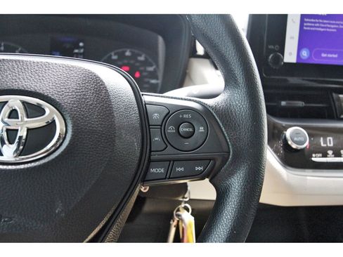 Used 2025 Toyota Corolla LE FWD image 24