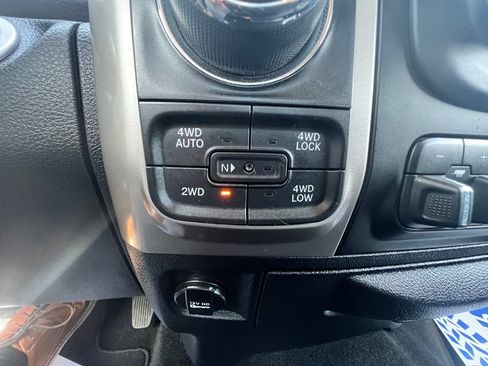 Used 2017 RAM 1500 Big Horn AWD/4WD image 31