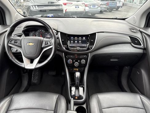 Used 2018 Chevrolet Trax Premier image 25