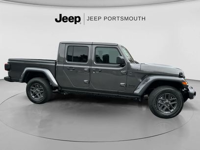 New 2026 Jeep Gladiator Sport
