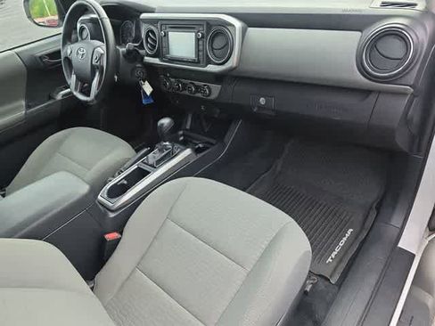 Used 2017 Toyota Tacoma SR5 w/ Tow Package AWD/4WD image 49