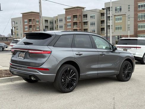 New 2026 Lincoln Corsair Premiere image 3