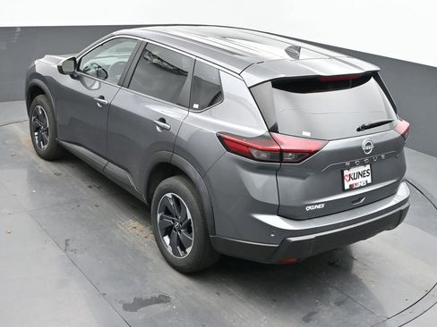 Used 2025 Nissan Rogue SV FWD image 41