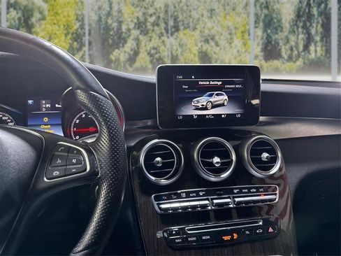 Used 2017 Mercedes-Benz GLC 300 4MATIC image 15