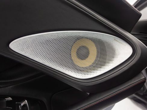 Used 2022 McLaren GT image 12