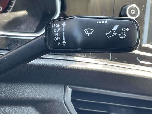 Used 2019 Volkswagen Jetta SE FWD image 28
