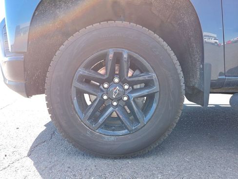 Used 2021 Chevrolet Silverado 1500 Custom Trail Boss w/ Safety Confidence Package AWD/4WD image 11