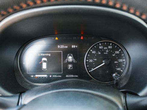 Used 2024 Nissan Kicks SR FWD image 13