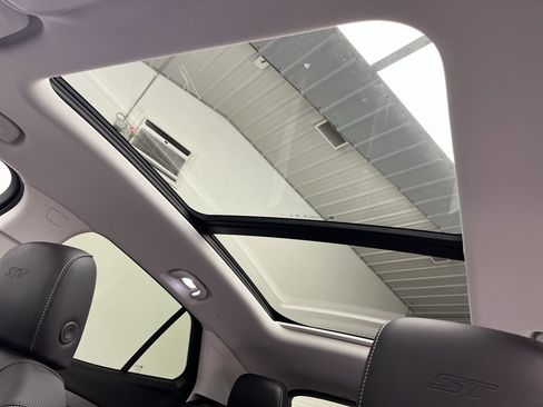 Certified 2024 Buick Envision Sport Touring image 13