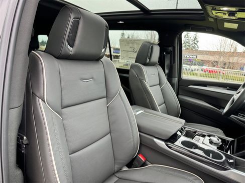 New 2026 Cadillac Escalade ESV Sport image 11