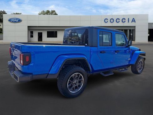 Used 2023 Jeep Gladiator Overland AWD/4WD image 4